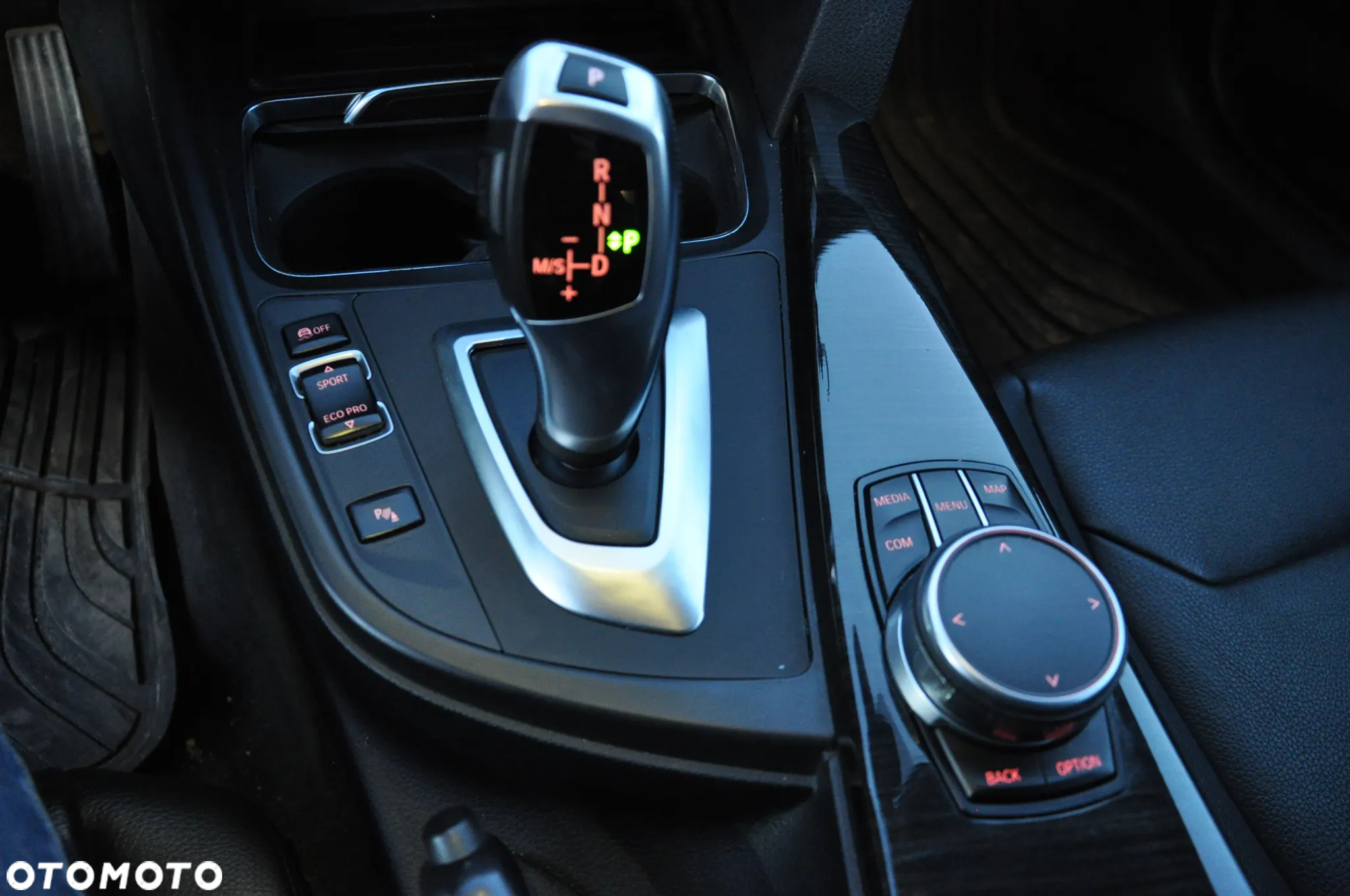 BMW Seria 3 320i xDrive Luxury Line - 13