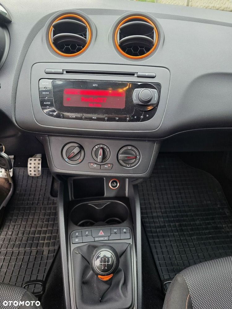 Seat Ibiza SC 1.6 16V Sport - 18