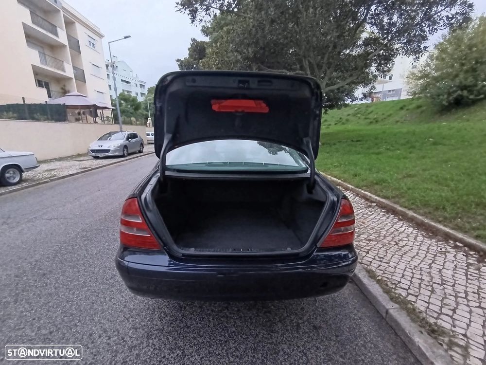 Mercedes-Benz E 220 CDi Elegance - 27