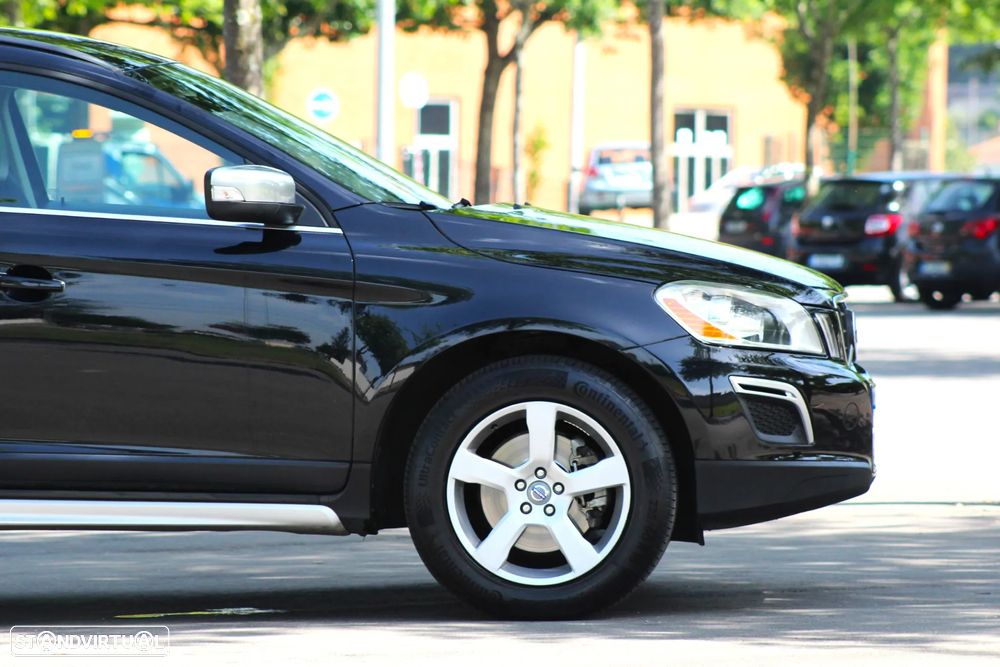 Volvo XC 60 2.0 D4 R-Design 139g Start/Stop - 9