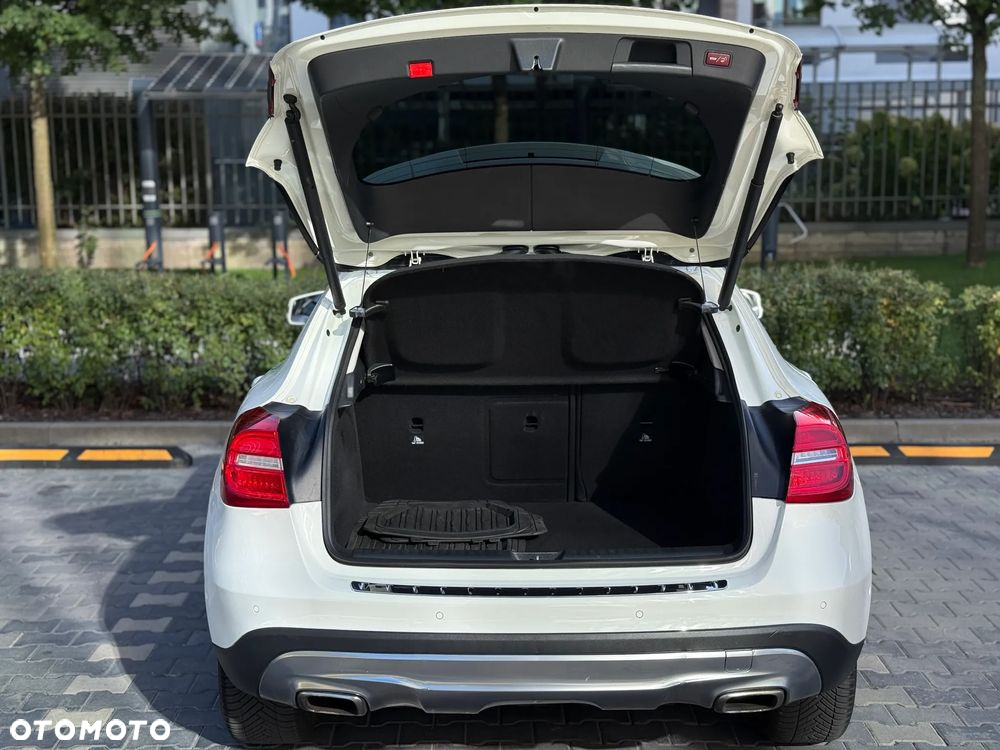 Mercedes-Benz GLA 250 4-Matic - 20
