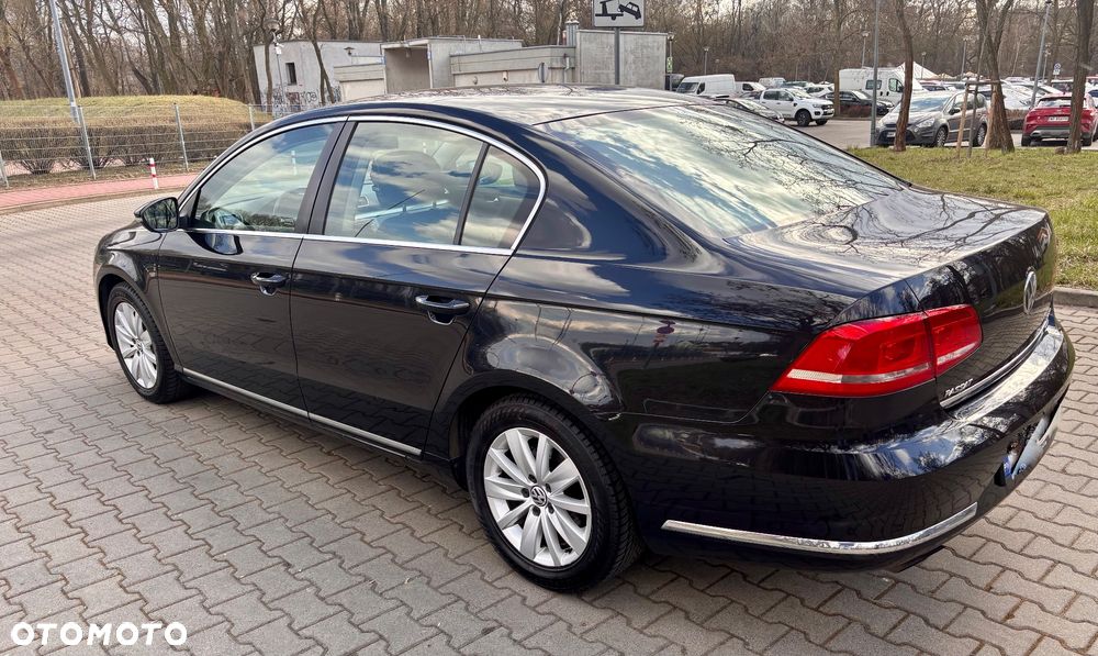 Volkswagen Passat 2.0 TDI Comfortline DSG - 6