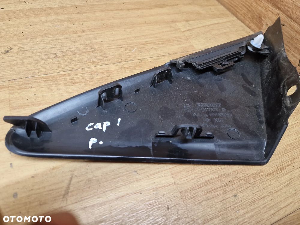 Zaślepka blotnika trojkat prawa lewa Renault captur I - 6