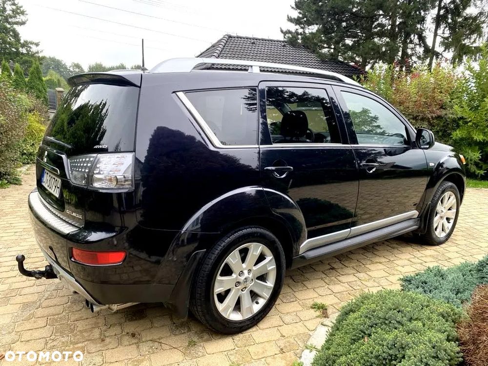 Mitsubishi Outlander 2.0 DID Instyle NAVI - 26