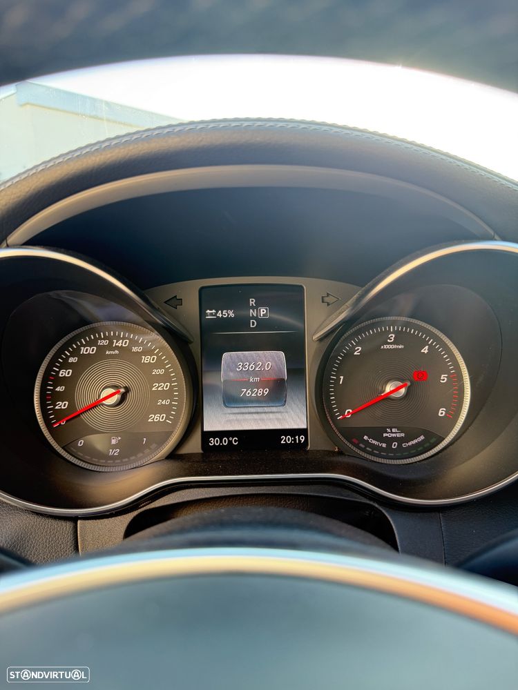 Mercedes-Benz C 300 h AMG Line - 12
