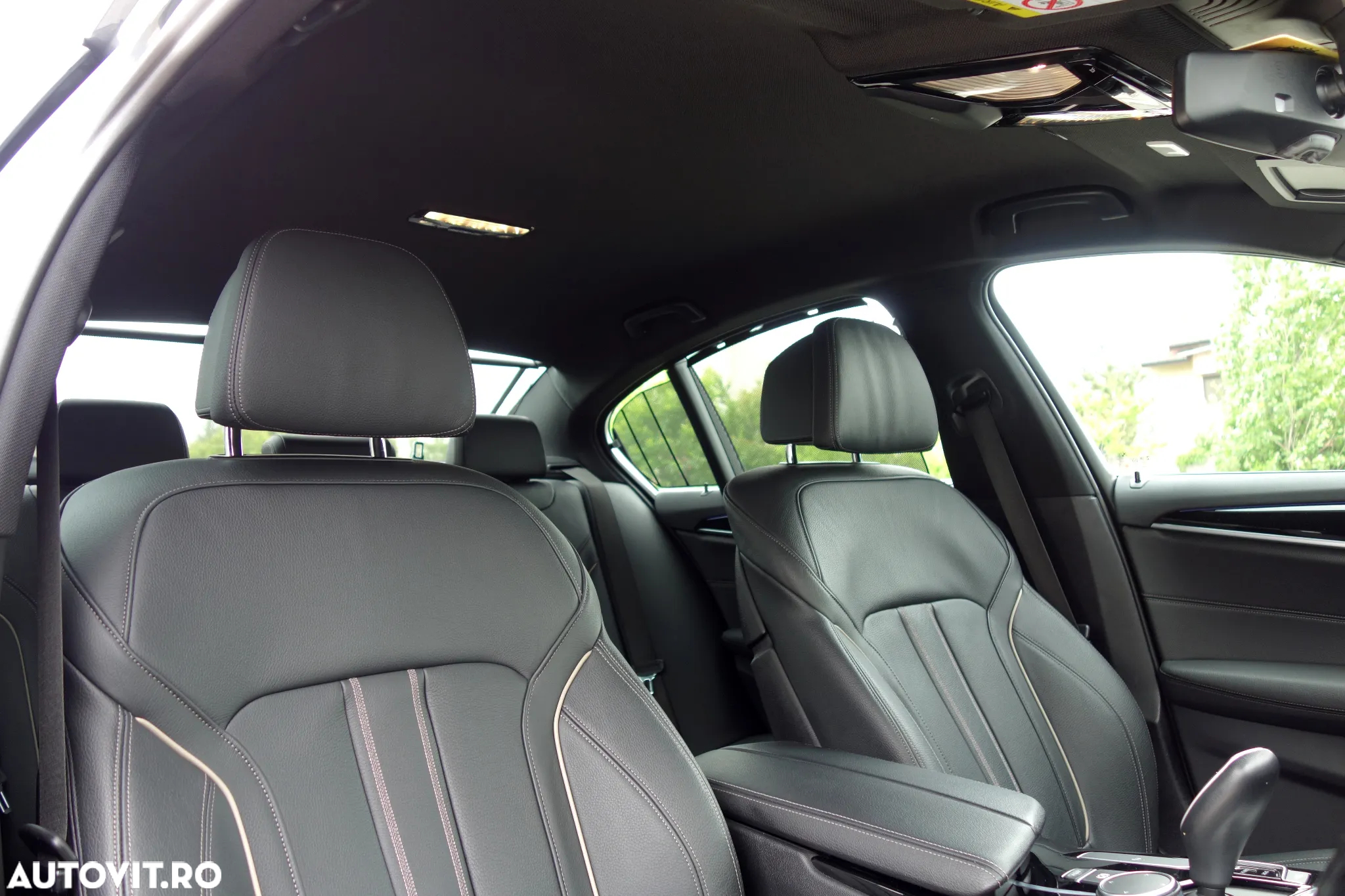 BMW Seria 5 520i AT - 11