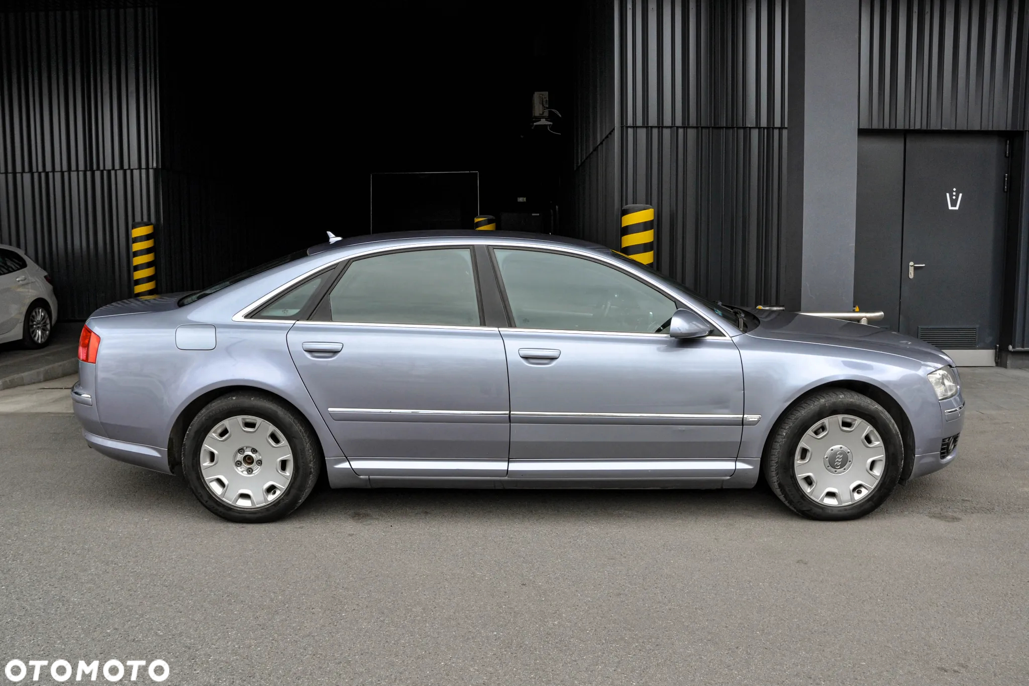 Audi A8 4.2 FSI Quattro - 5