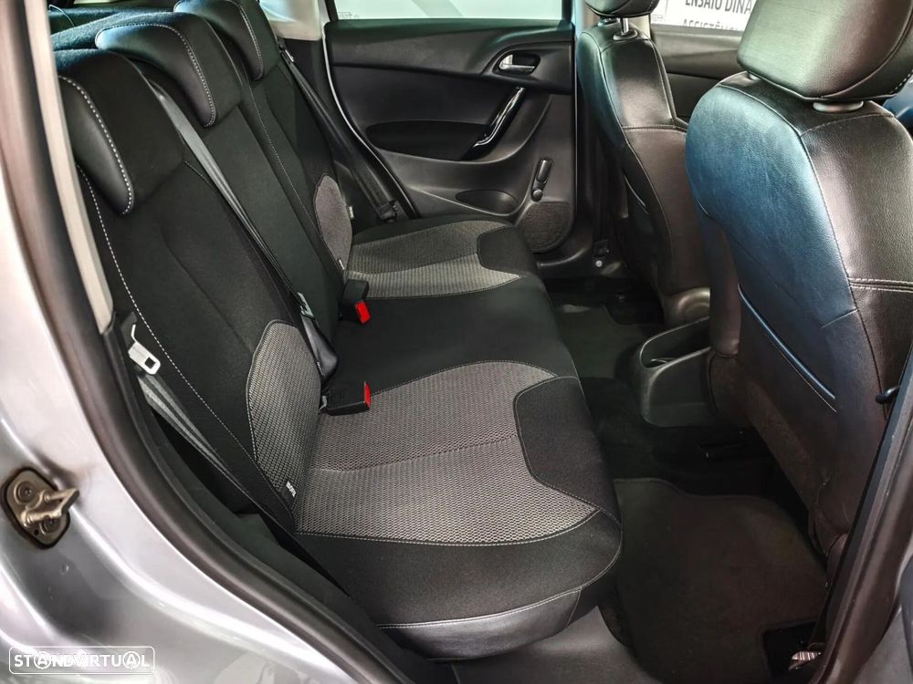 Citroën C3 1.2 PureTech Shine - 20
