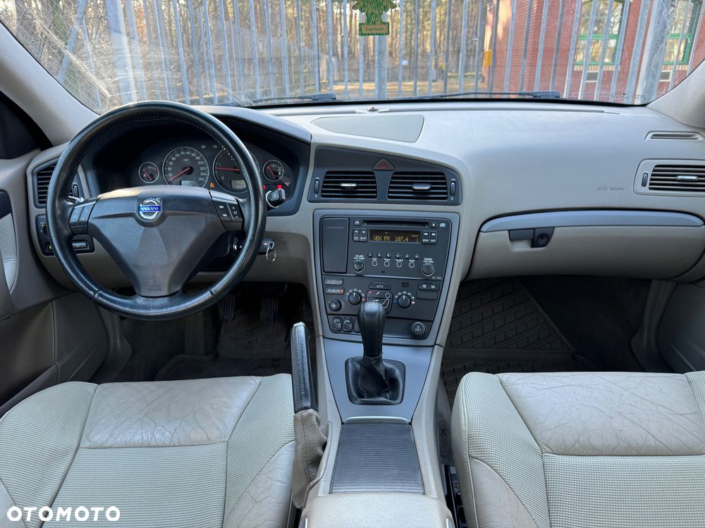 Volvo S60 2.4D Momentum - 12