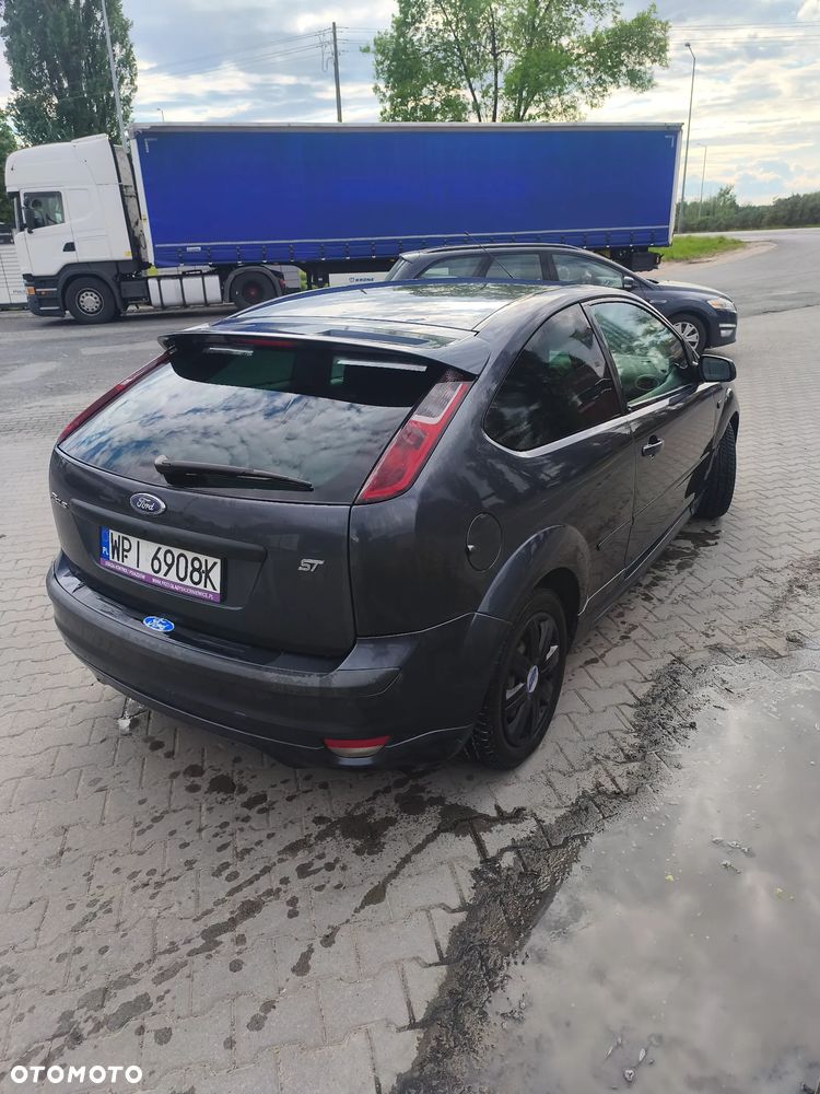 Ford Focus 1.8 TDCi Sport - 4