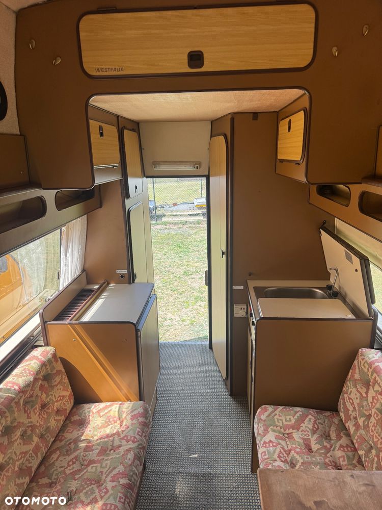 Mercedes-Benz 207D KAMPER - 9