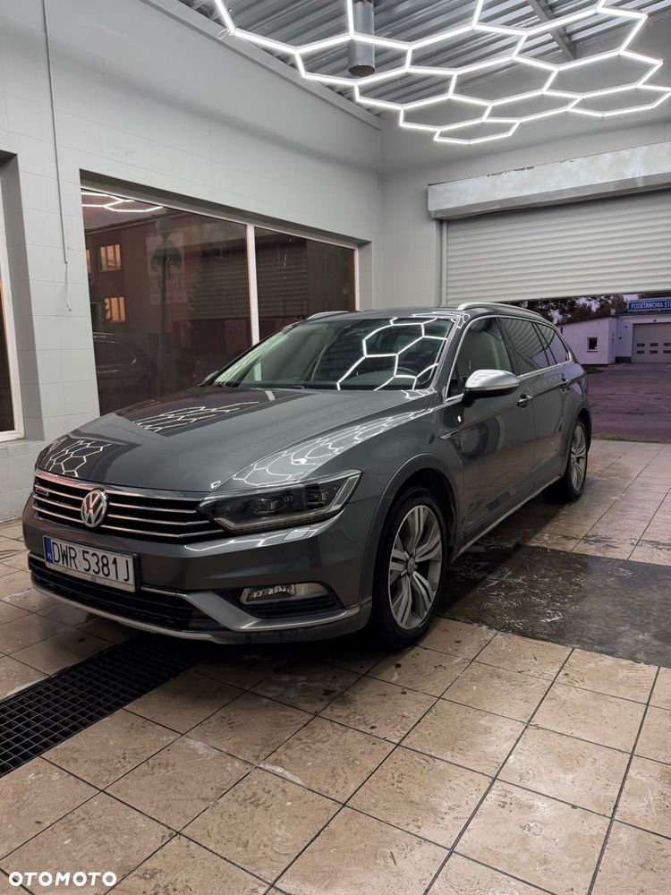 Volkswagen Passat Alltrack - 1