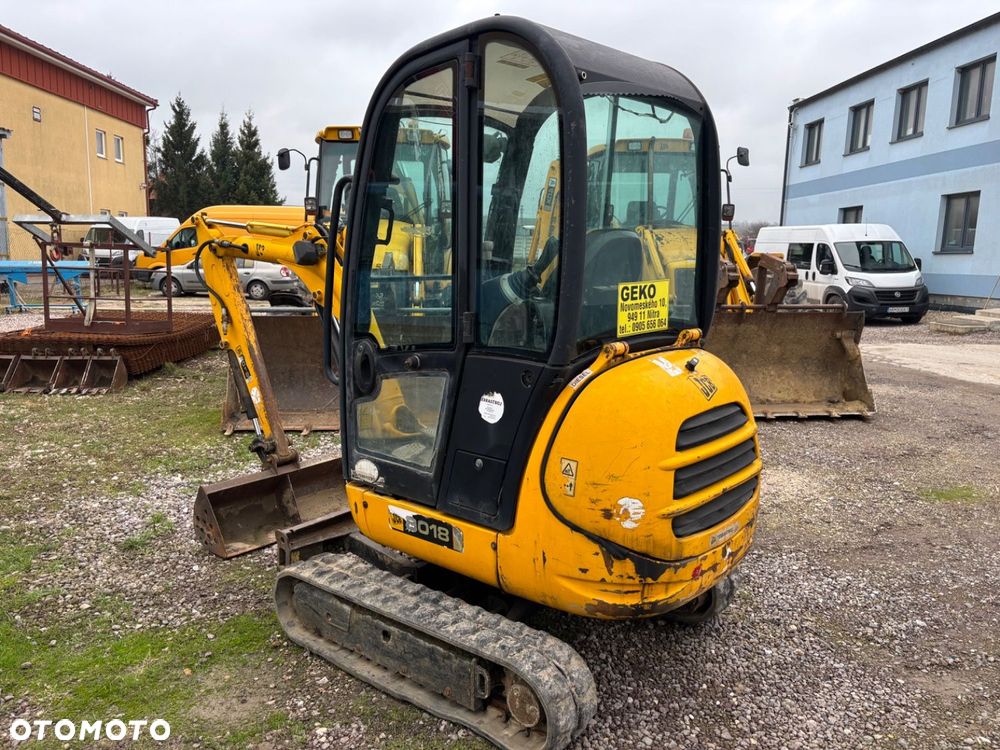 JCB 8018 - 8