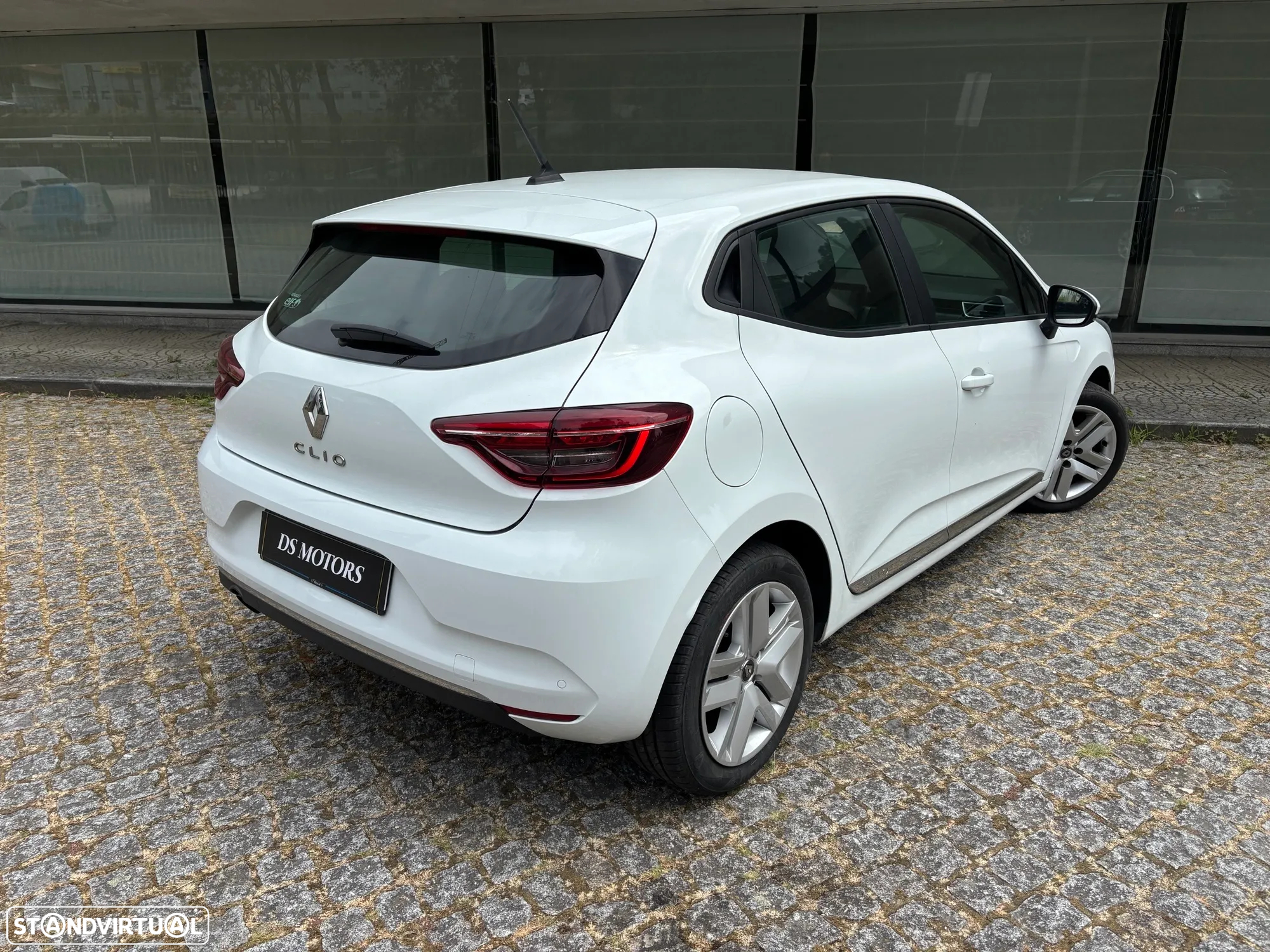Renault Clio BLUE dCi 85 BUSINESS EDITION - 6