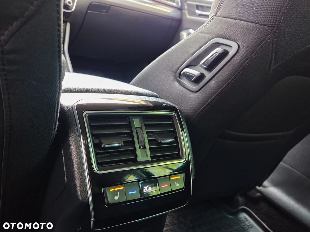 Skoda Superb 2.0 TSI Style DSG - 35