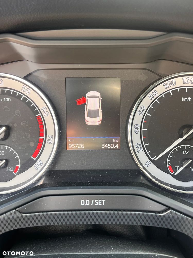 Skoda Superb 2.0 TSI Sportline DSG - 12