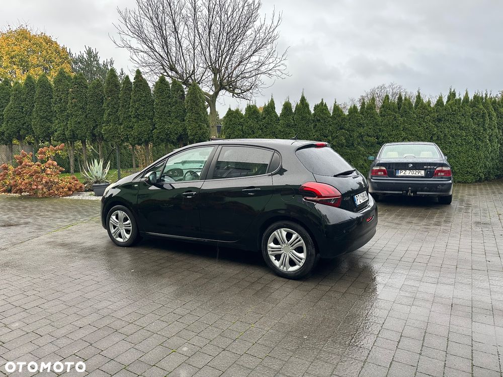 Peugeot 208 82 PureTech Style - 5