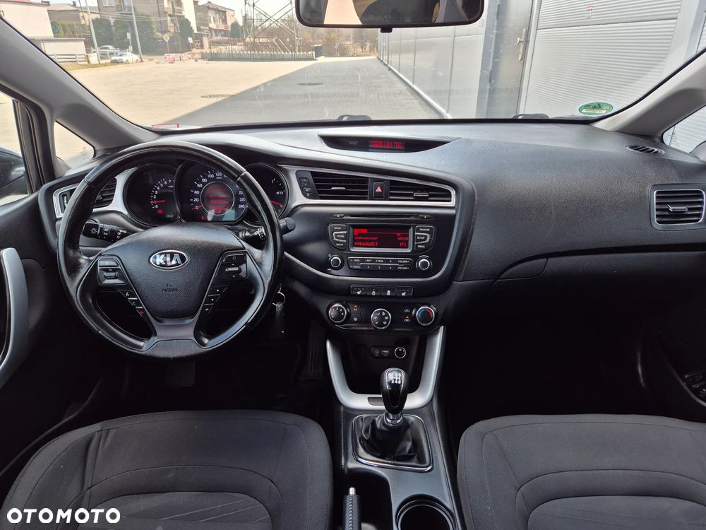 Kia Ceed 1.4 L - 10