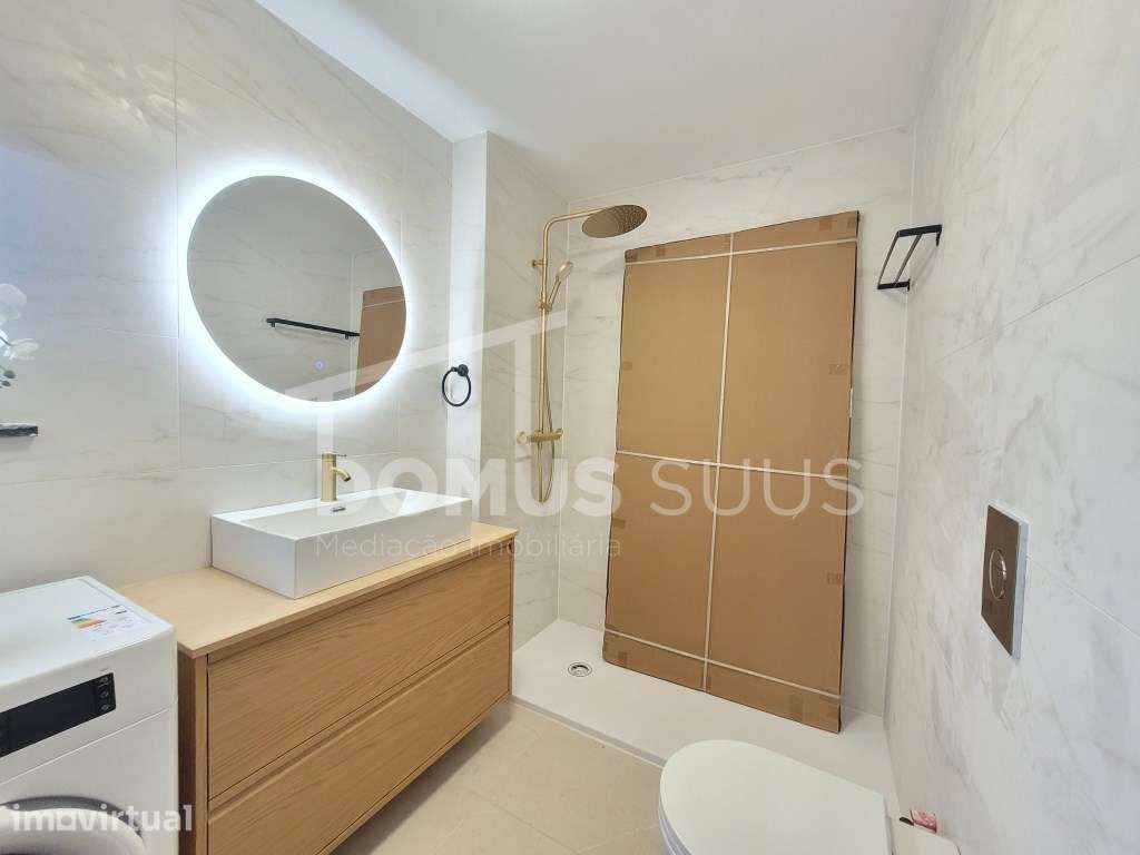 Apartamento T2 totalmente remodelado - Grande imagem: 2/13