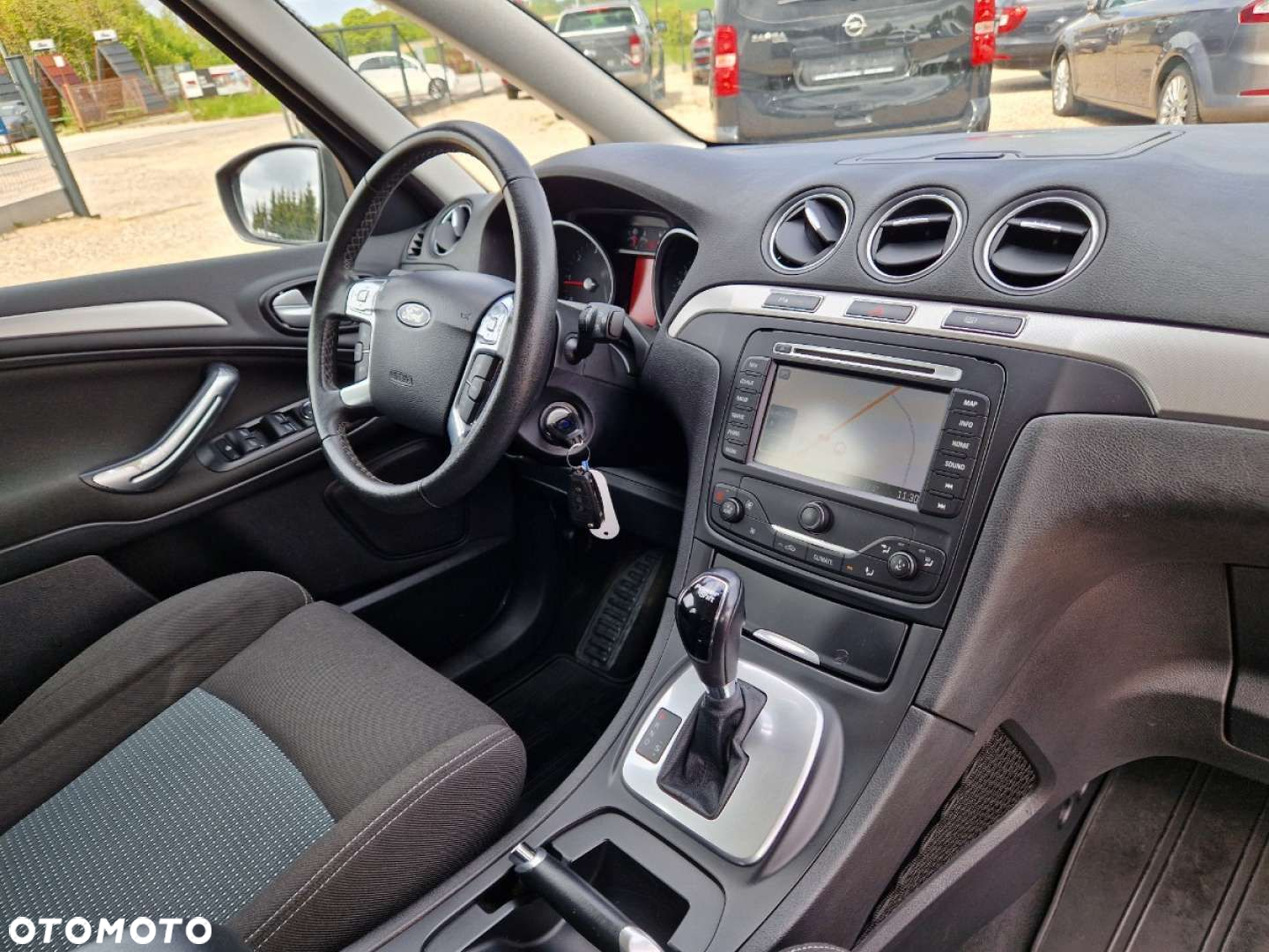 Ford S-Max - 17