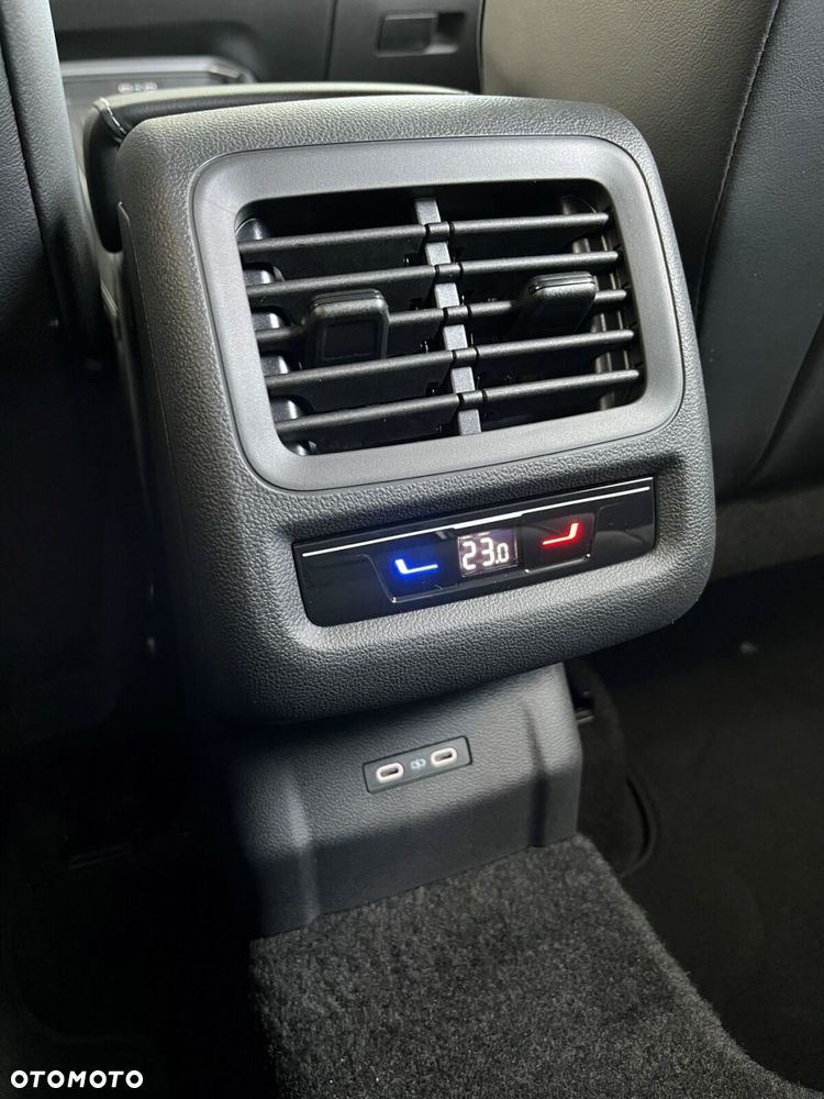 Volkswagen T-Roc 1.5 eTSI Style DSG - 17
