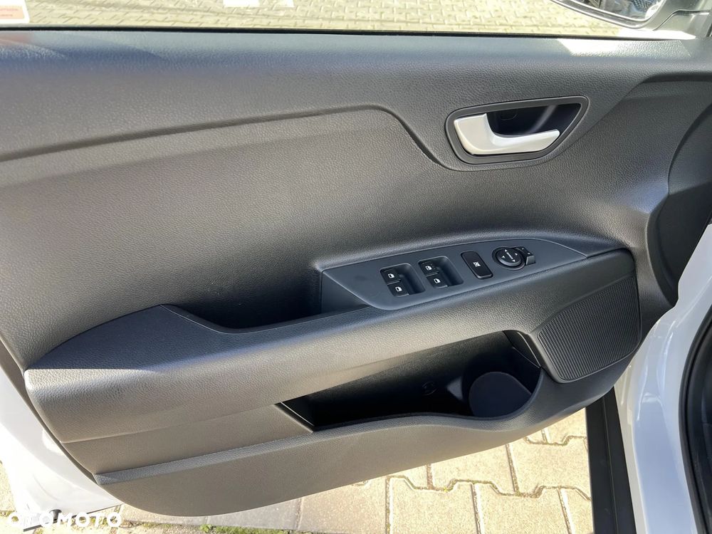 Kia Stonic 1.2 M - 13