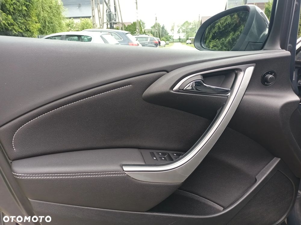 Opel Astra 1.4 T Cosmo S&S EU6 - 22