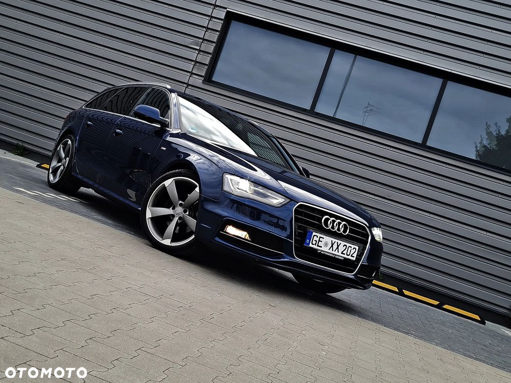 Audi A4 Avant 2.0 TDI DPF quattro S line Sportpaket - 4