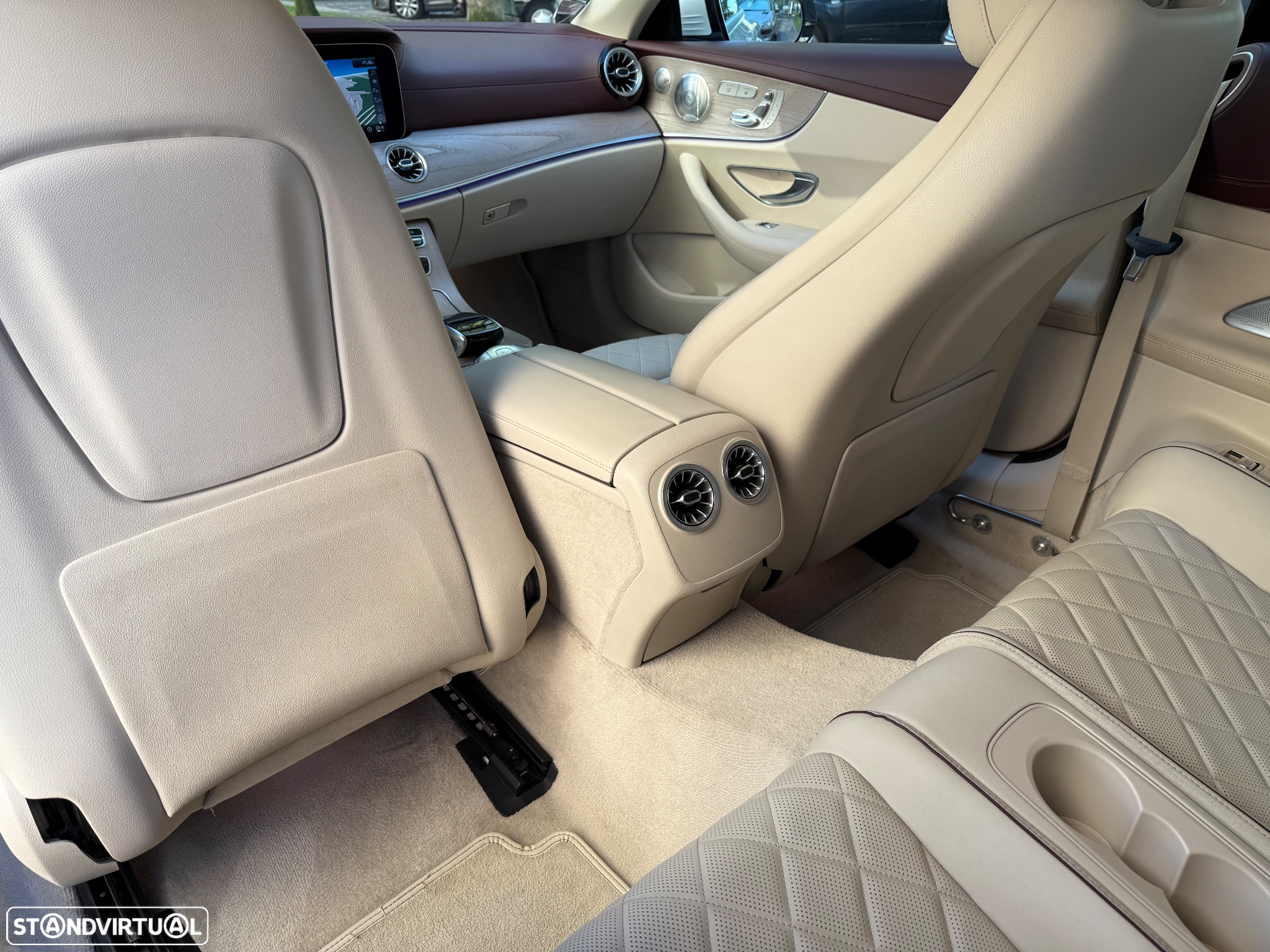 Mercedes-Benz E 200 AMG Line Aut. - 40