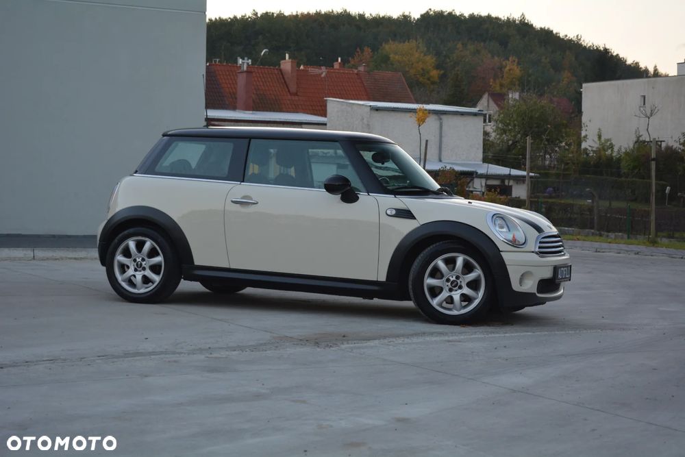 MINI Cooper Standard - 5