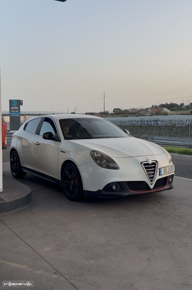 Alfa Romeo Giulietta 1.6 JTDm Distinctive 57X - 1