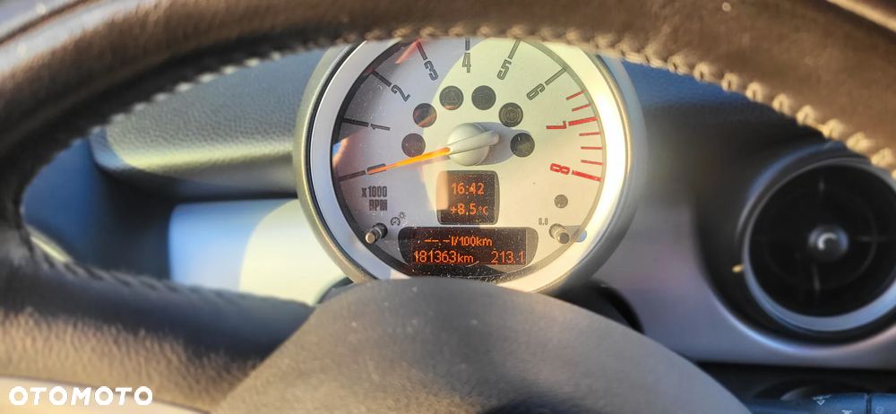 MINI Cooper Standard - 16