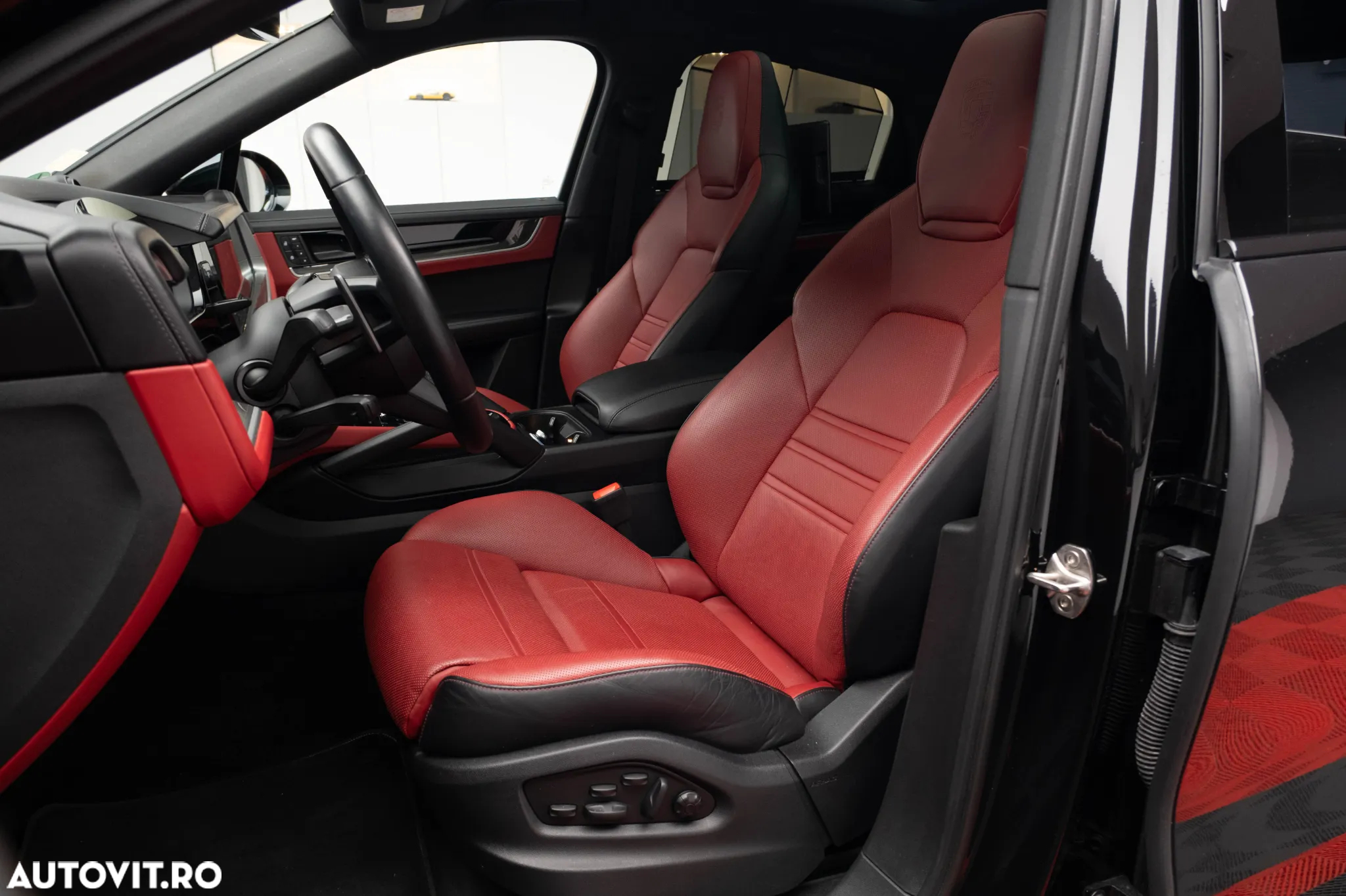 Porsche Cayenne S - 24