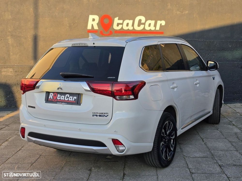 Mitsubishi Outlander 2.0 Intense Navi - 8