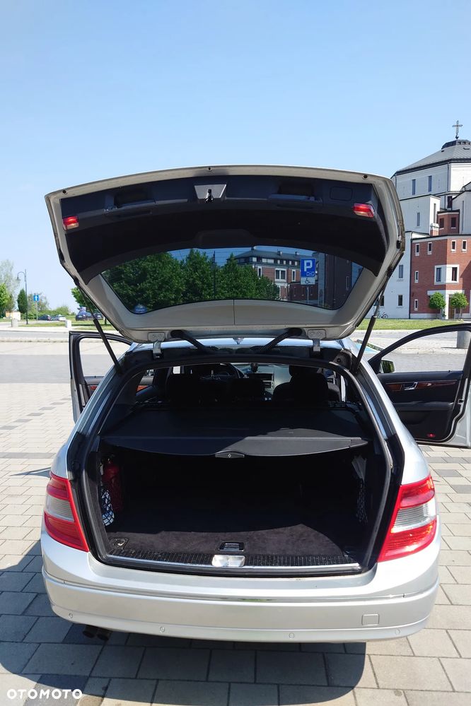 Mercedes-Benz Klasa C 180 Kompressor Automatik BlueEFFICIENCY Avantgarde - 12
