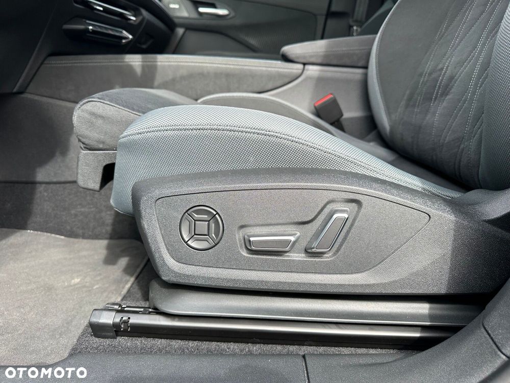 Audi Q3 Sportback - 12