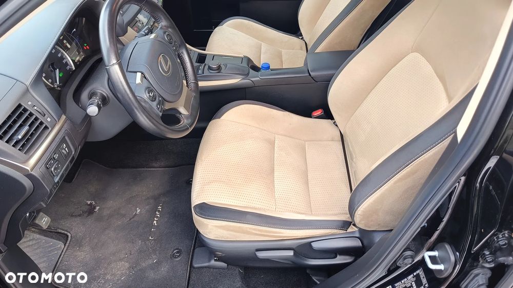 Lexus CT 200h Business Edition - 21