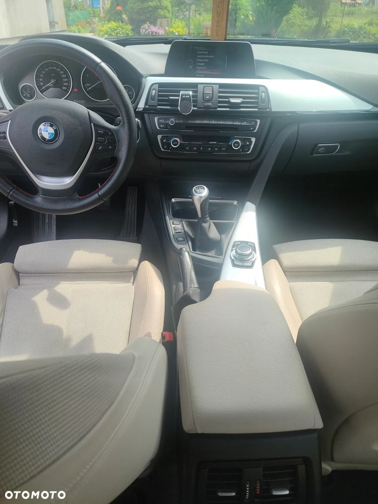 BMW Seria 3 320d Sport Line - 7