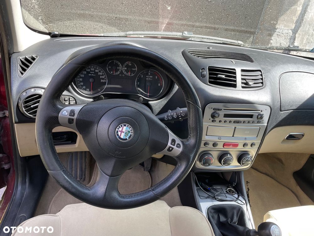 Alfa Romeo 147 1.9 JTD 16V Progress - 13