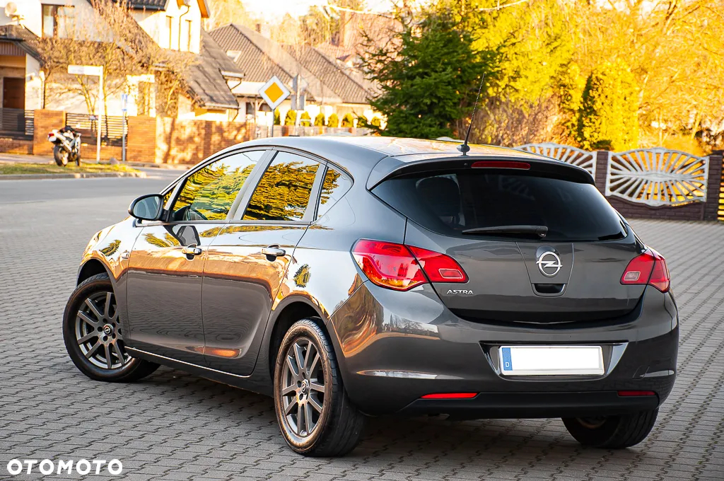 Opel Astra 1.6 Active - 15
