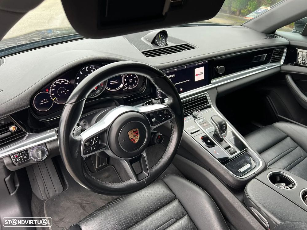 Porsche Panamera 4 E-Hybrid - 11