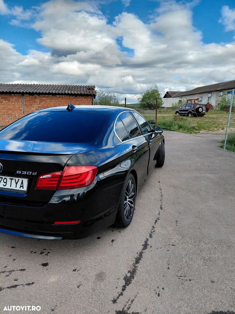 BMW Seria 5 530d xDrive Aut. - 9