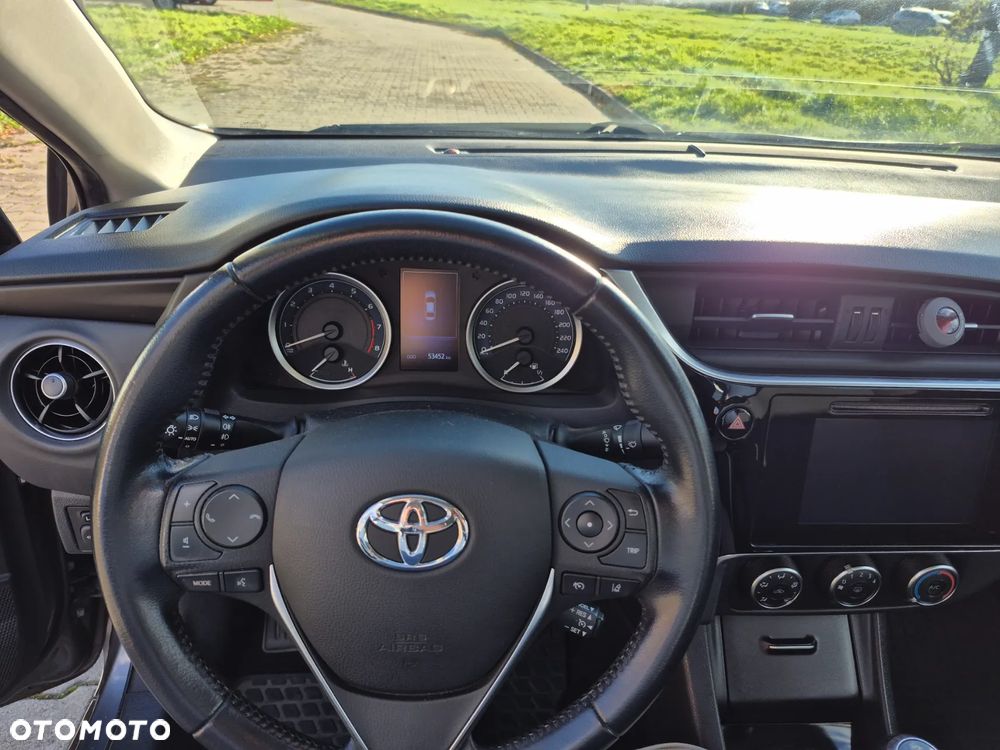 Toyota Corolla 1.6 Classic Plus - 8