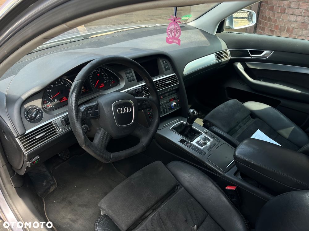 Audi A6 Avant 2.4 - 28