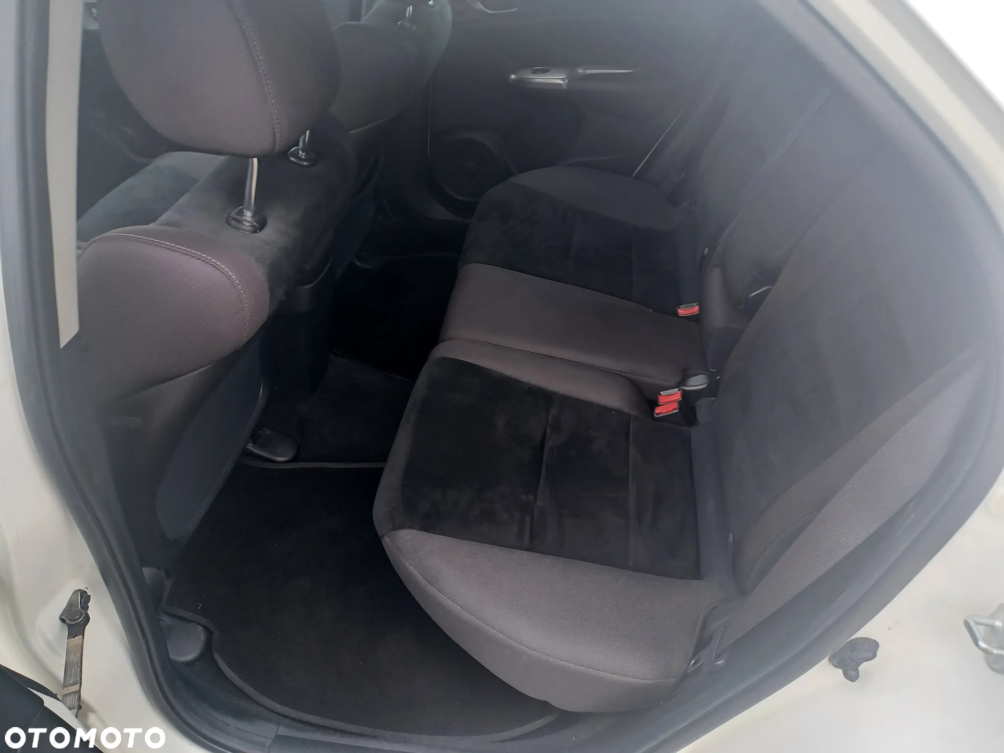 Honda Civic 1.8i-VTEC 50 Jahre Edition - 15