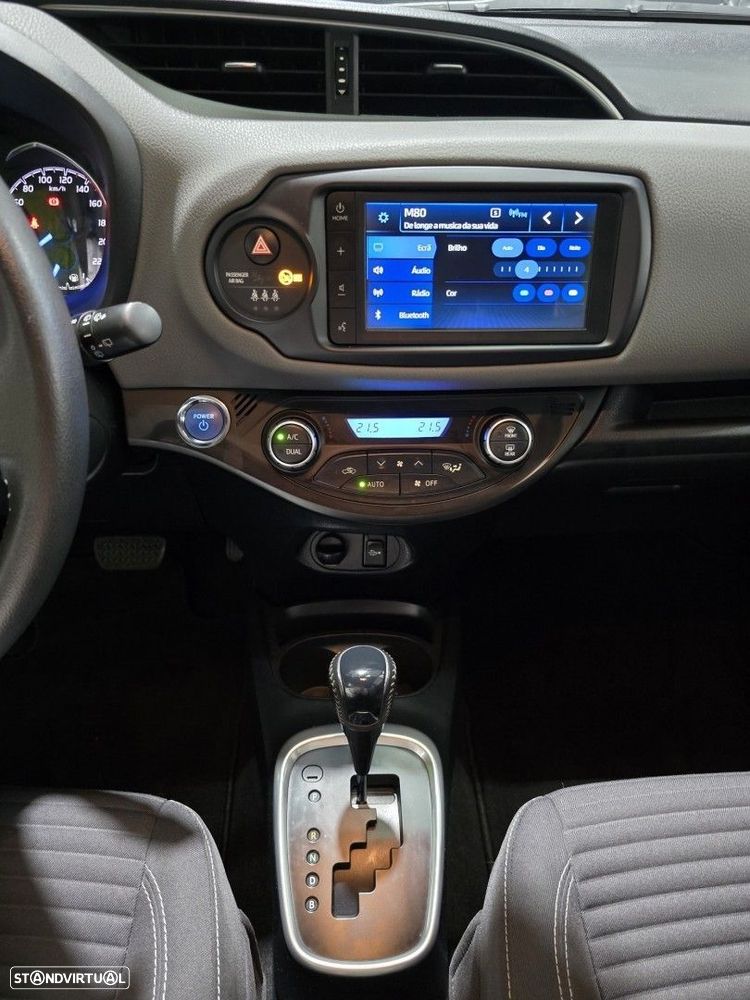 Toyota Yaris 1.5 HSD Comfort - 30