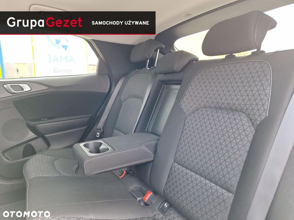 Kia XCeed 1.5 T-GDI M - 16
