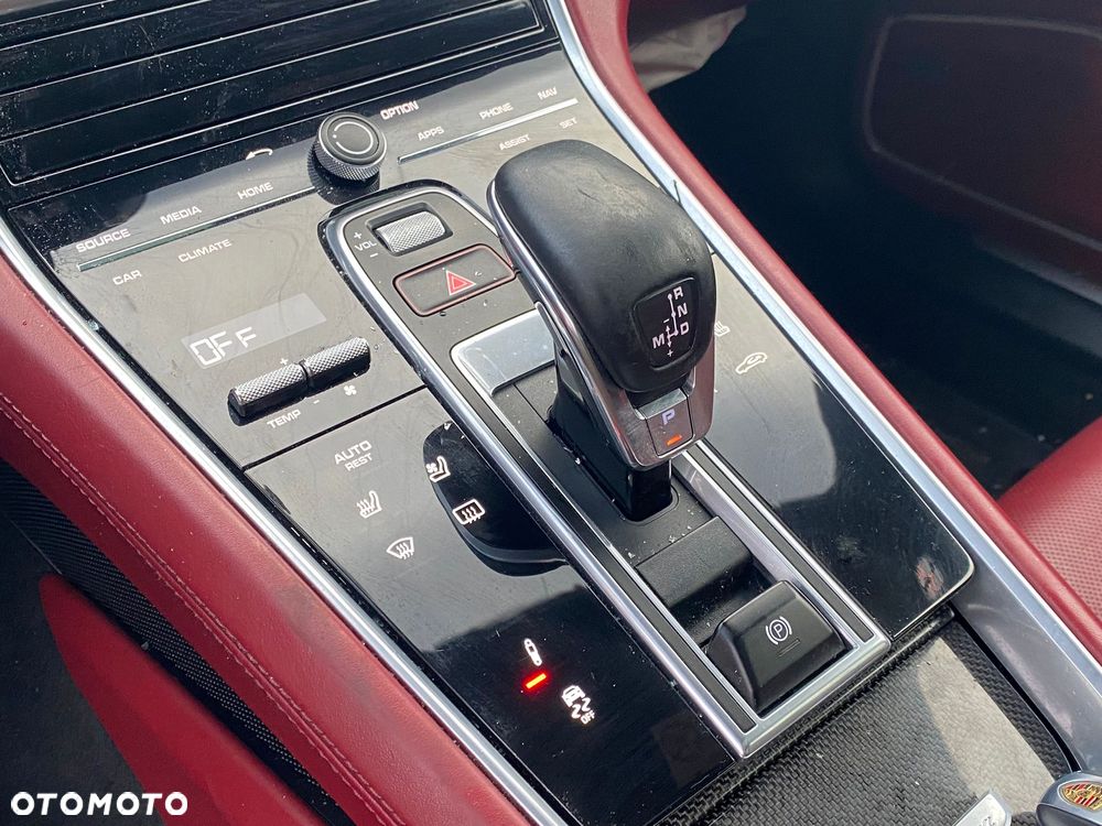 Porsche Panamera - 16