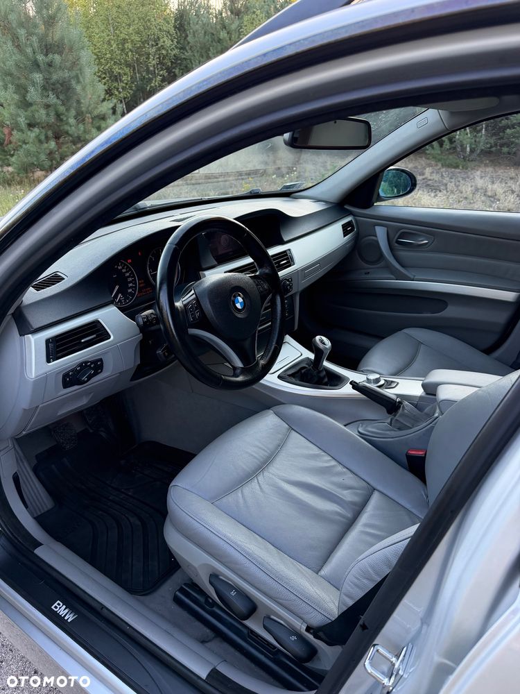 BMW Seria 3 318d - 10
