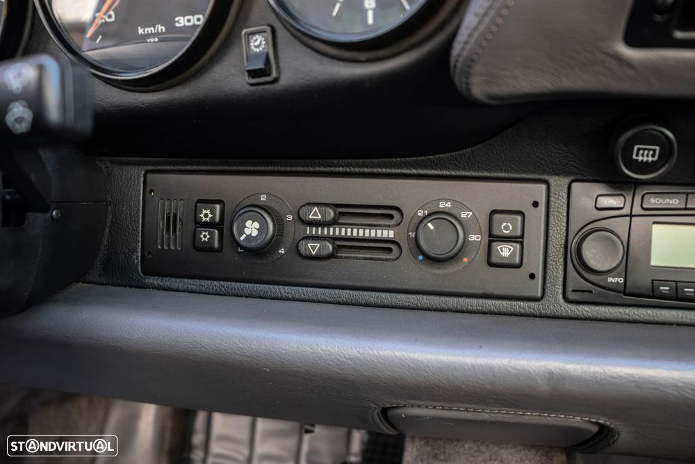Porsche 911 (993) Targa 3.6 - 22